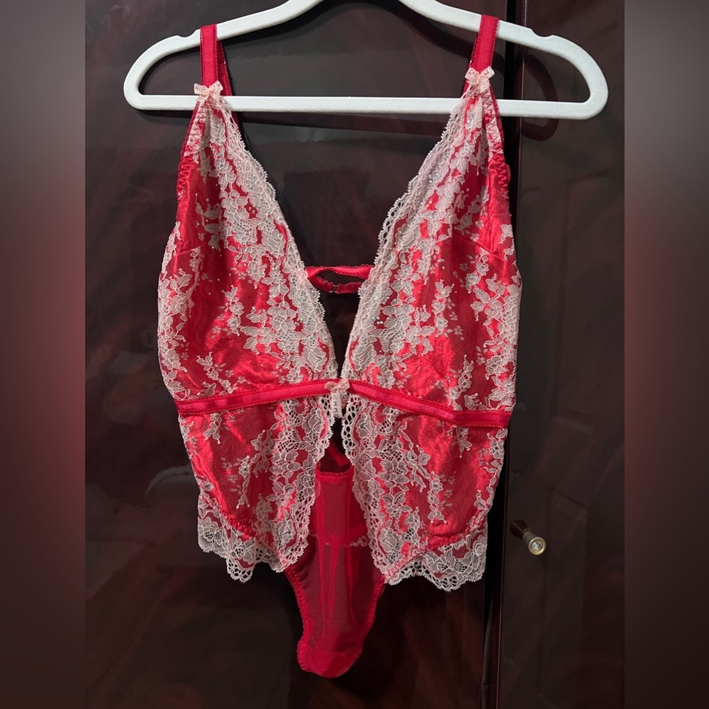 VERY SEXY LACE PLUNGE TEDDY SIZE M - VICTORIA’S SECRET DREAM ANGELS TEDDY